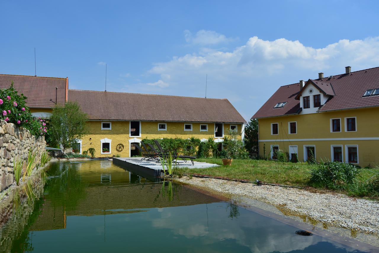 Statek Lunikov Villa Zizice Exterior foto