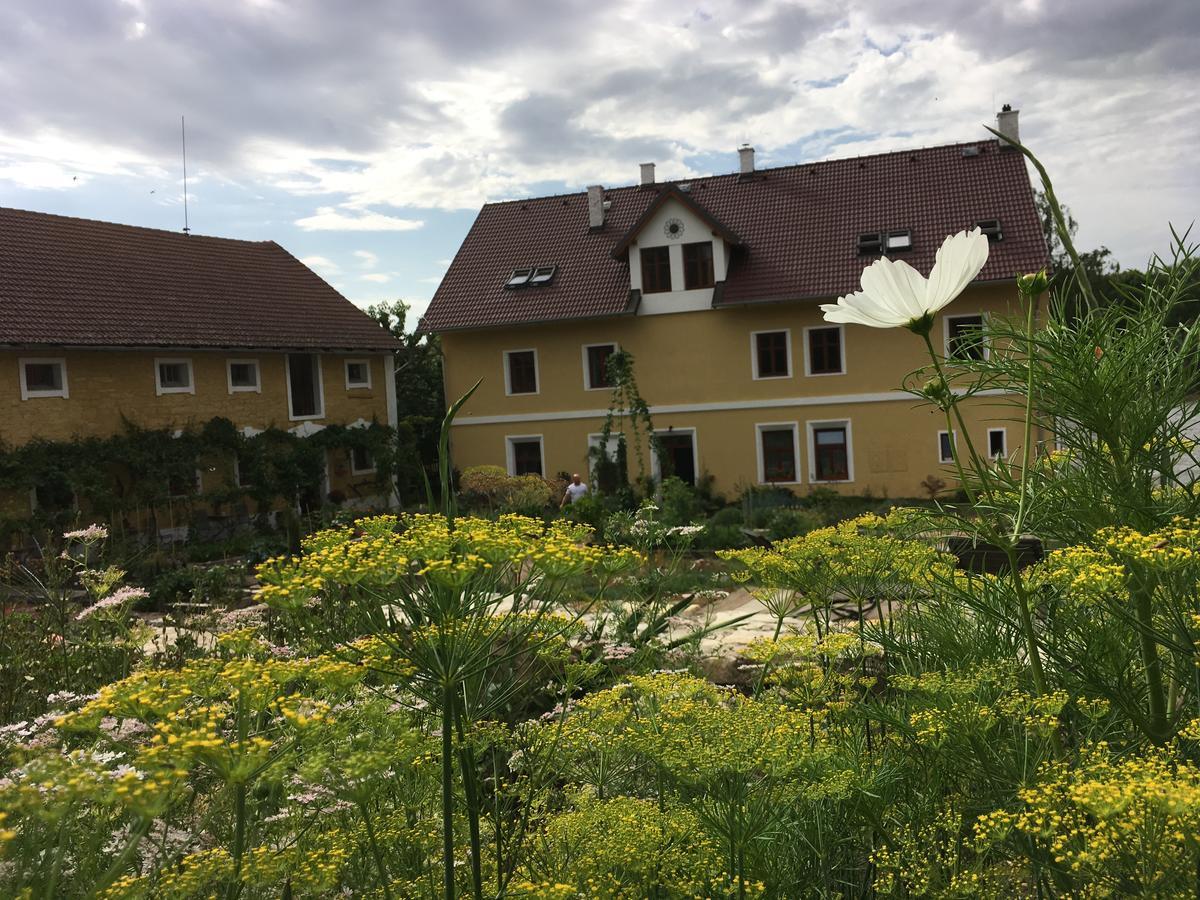 Statek Lunikov Villa Zizice Exterior foto